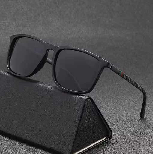 Miniatúra: Apparel & Accessories