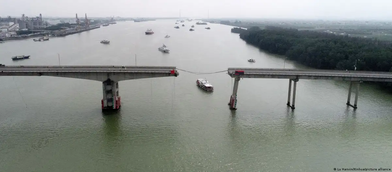 China: Cargo ship hits bridge in Guangzhou, killing 2