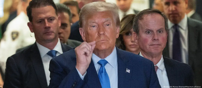 Judge to Trump: This is 'a courtroom, not a political rally'