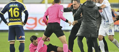Turkey suspends top-flight football after referee attack