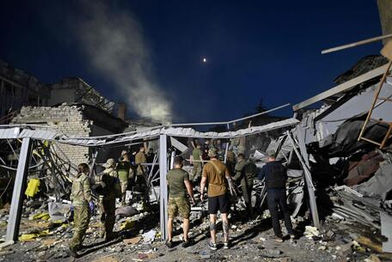 Ukraine war: NATO warns Minsk and Moscow, Kramatorsk restaurant strike, Kyiv yet to use main troops