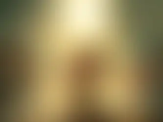 A whimsical watercolor-style painting of a classroom where a young girl with curly hair sits solemnly on a desk, surrounded by test papers, bathed in soft golden light from a window. Her classmates, depicted with exaggerated features, sit at desks with stacks of papers, glancing at her with mixed expressions. Hebrew writings and notices adorn the walls, creating a warm yet tense atmosphere of moral dilemma and quiet courage.