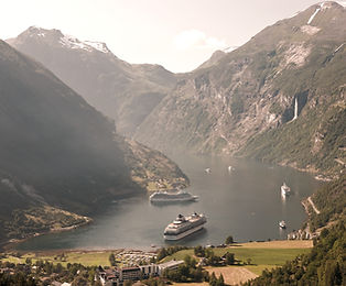 Cruise Ships_edited.jpg