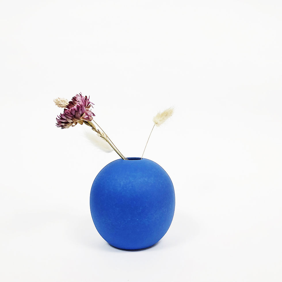 Thumbnail: Nordic Matt Vase - Sphere  (M)