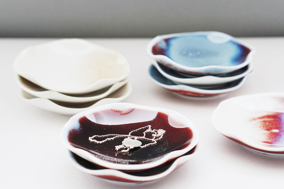 Thumbnail: Flambe Glaze Mini Tray-Half tone Red