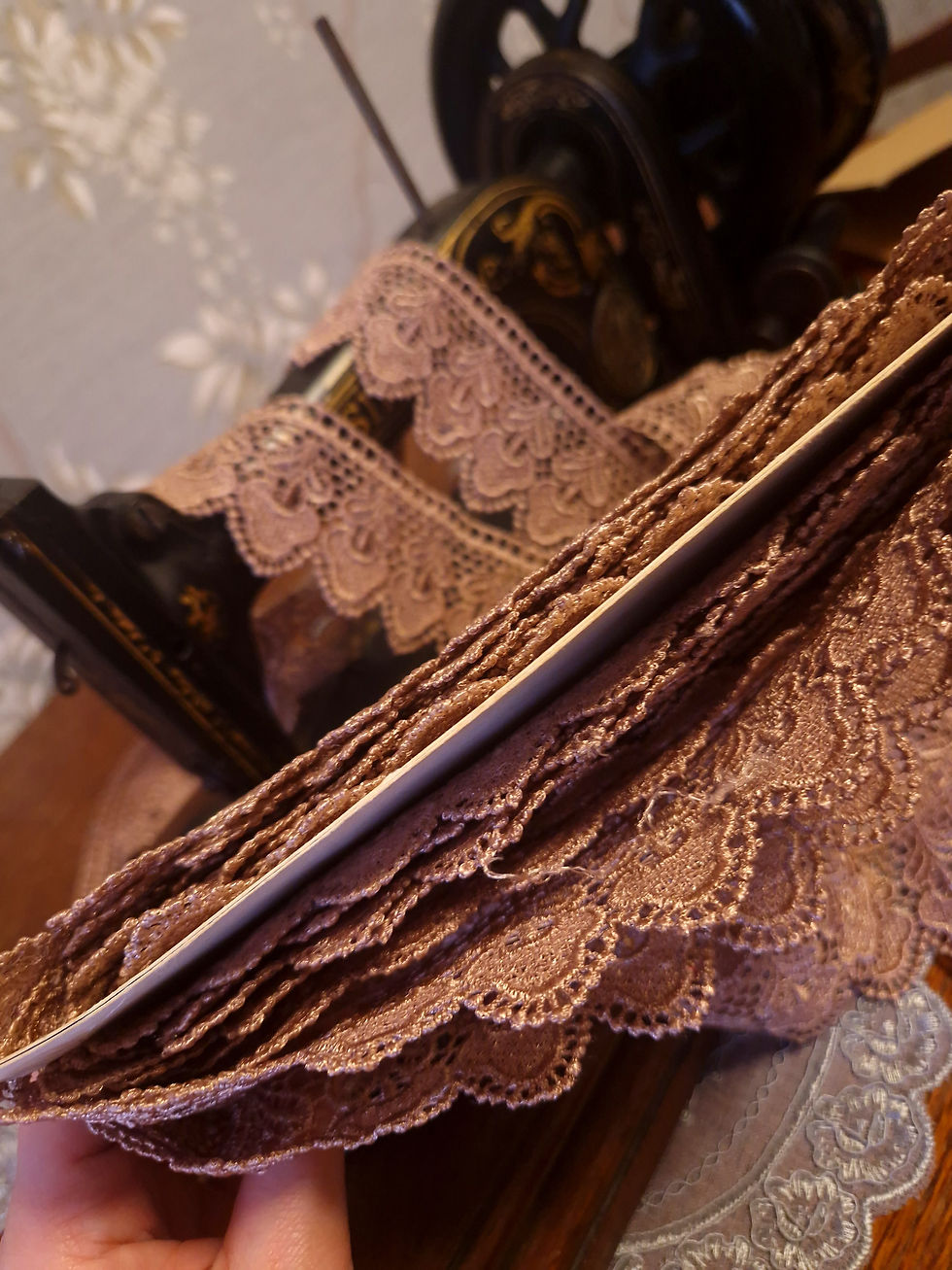 Thumbnail: Beige Venice Style Lace Bundle