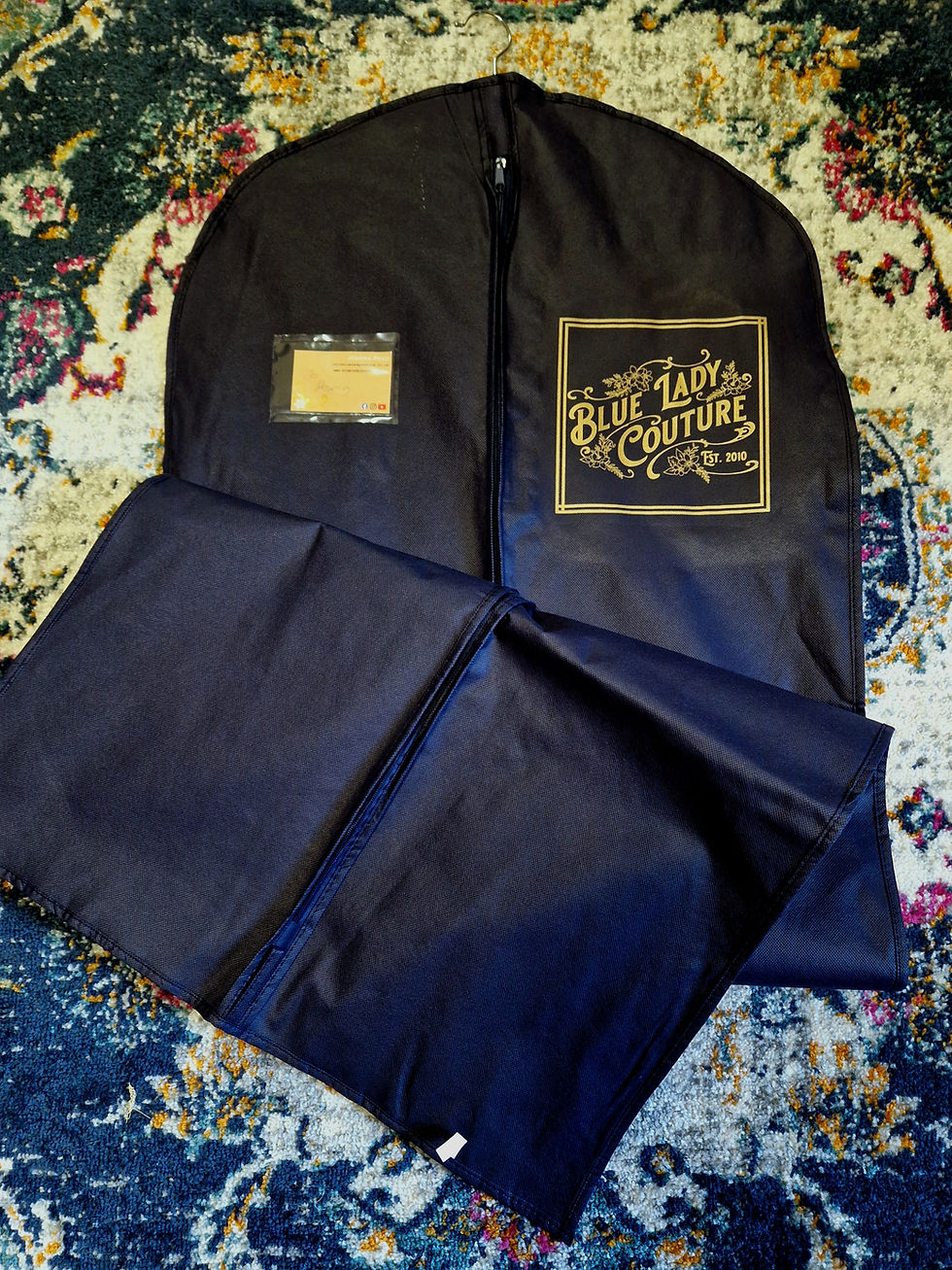 Thumbnail: Blue Lady Couture breathable garment bag