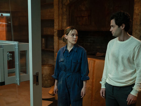'You' Season 3 Review: Penn Badgley & Victoria Pedretti Get Sick Of The Suburbs In Netflix Thriller