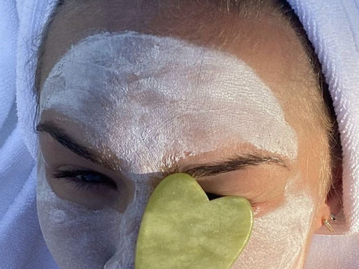 Top 3 benefits of face rollers and Gua Sha!