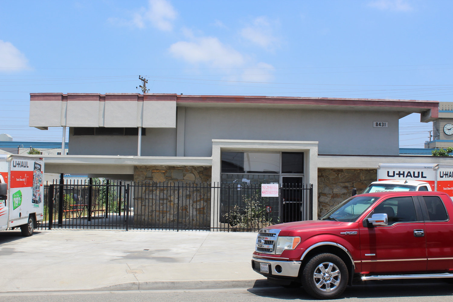 8431 Monroe Ave