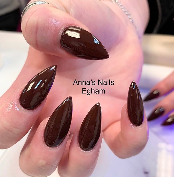 Home Anna’s Nails Egham