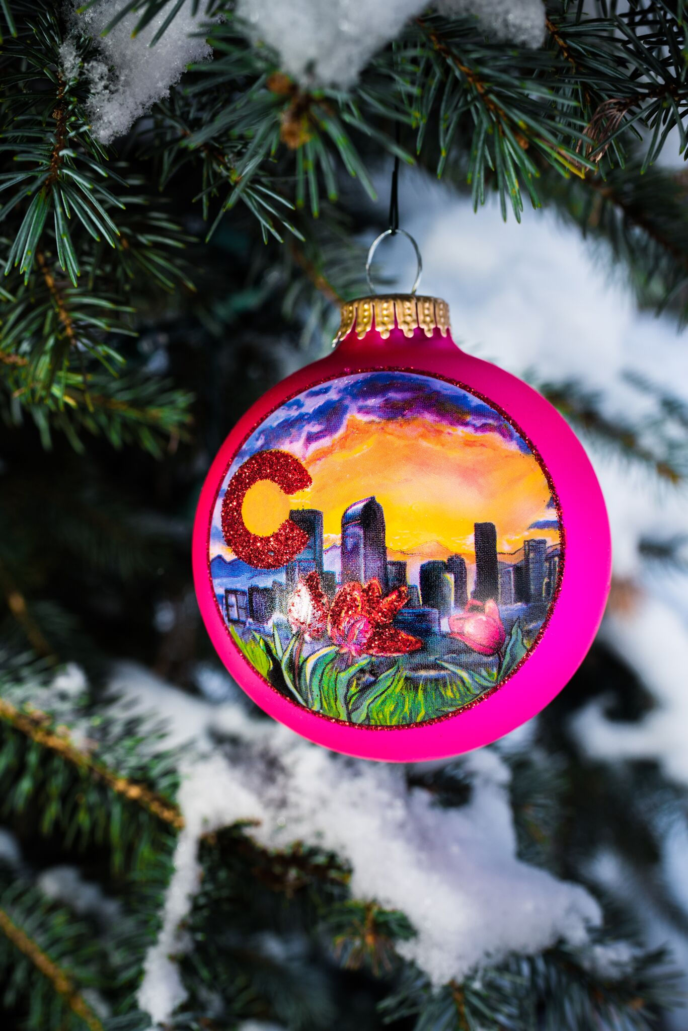 Denver Skyline Ornament WS Pink