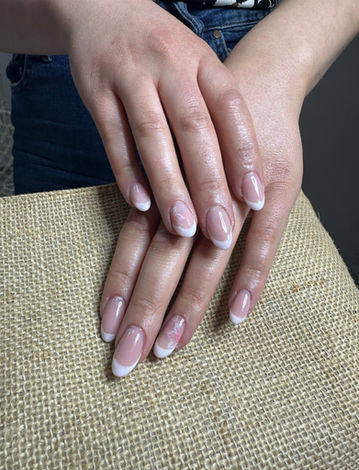 İzmit'te güzellik uzmanı Büşra Şengün tarafından yapılmış Protez Tırnak hizmetine ait fotoğraf. Nail art tırnak çalışması dahil.