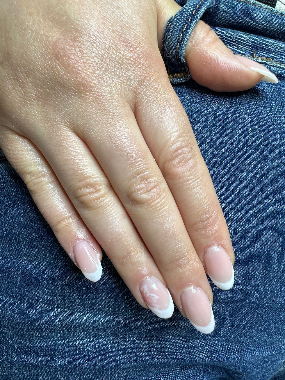 Protez tırnak uzmanı Büşra Şengün tarafından İzmit'te yapılan nail art ve protez tırnak çalışmasından bir örnek.