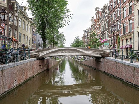 Primer puente de acero del mundo impreso en 3D. 