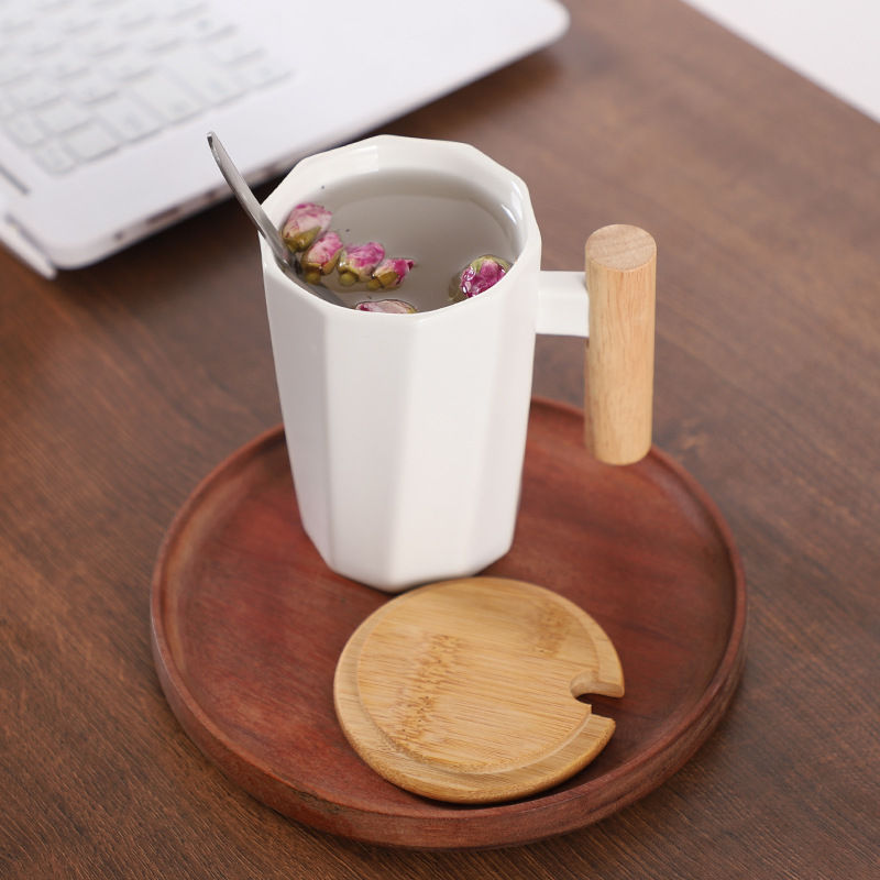 Thumbnail: Knabstrup Coffee Mug with Wooden Lid and Handle