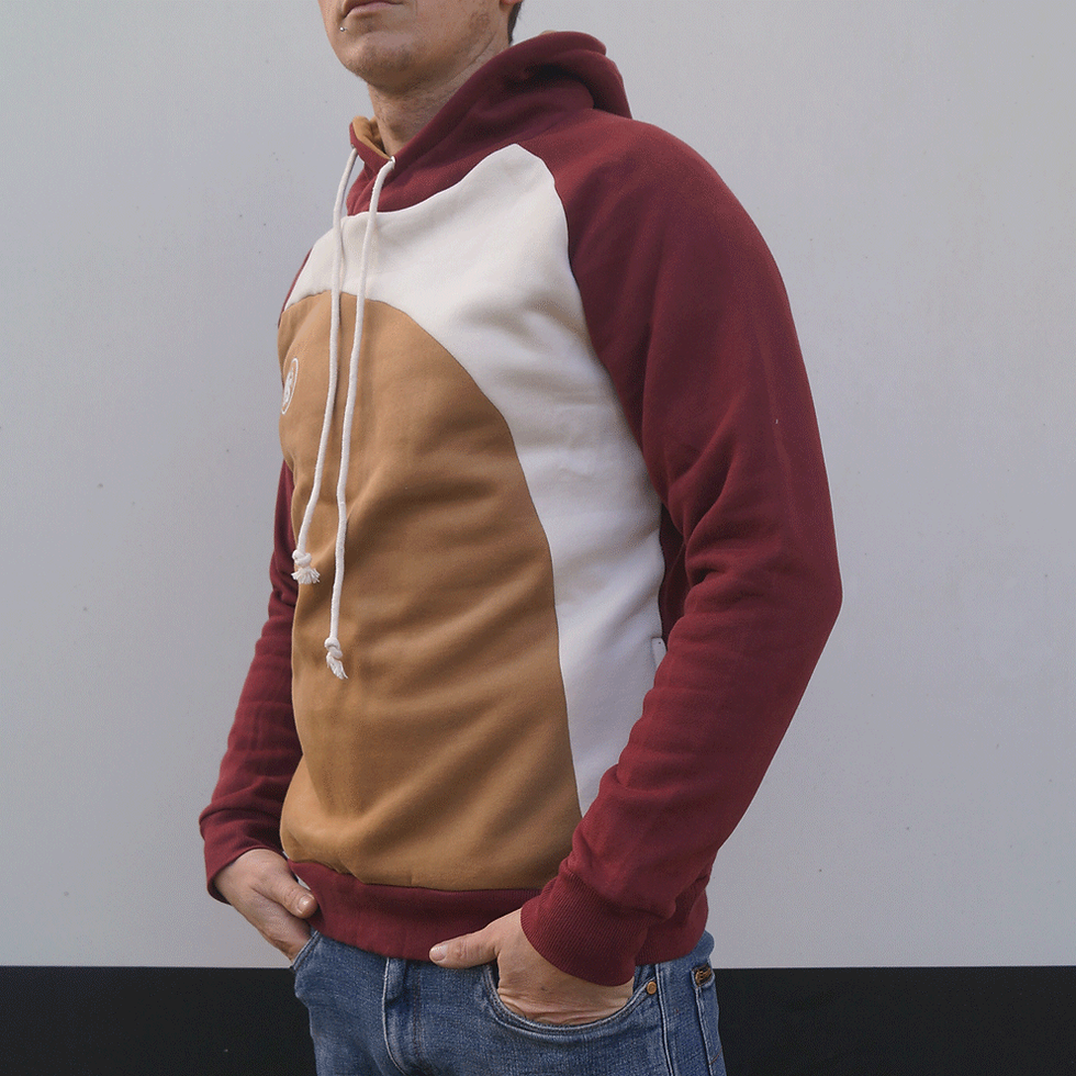 Miniature : sweat homme femme capuche tricolore bordeaux et camel douillet chaud douillet dédié imaginé et fabriqué en haute-savoie