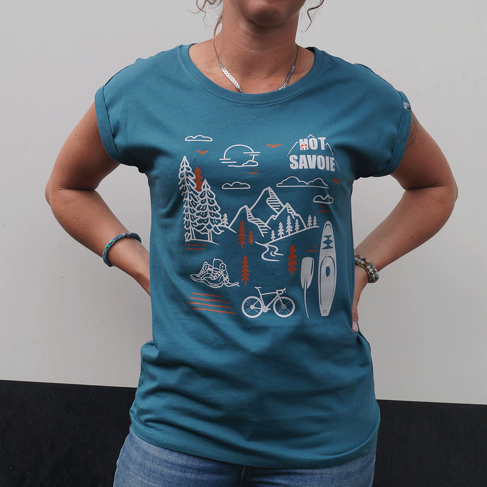 Miniature : tee-shirt pour femme porté large Aventures,  motif terrain de jeu savoyard : vélo, paddle, rando