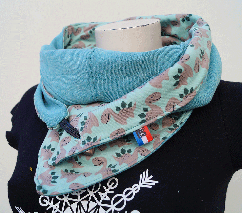 Thumbnail: Echarpe triangle réversible | Bleu dinosaure | Fait main | Chute