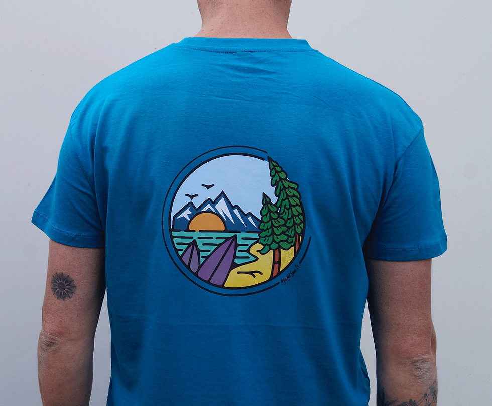 Thumbnail: Tee-shirt homme motif coloré Hot Summer, place, surf et montagne, dédié, imaginé et fabriqué par Hot Savoie