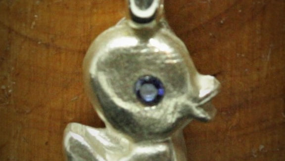 4074 - Duckling with blue eye