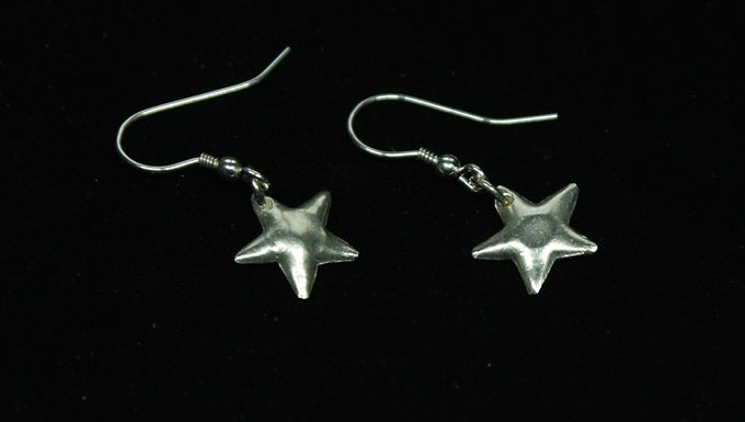 5230 - Dangly cushioned star earrings