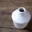 サムネイル： かもしか道具店 小さな花瓶 ぽっと（白）