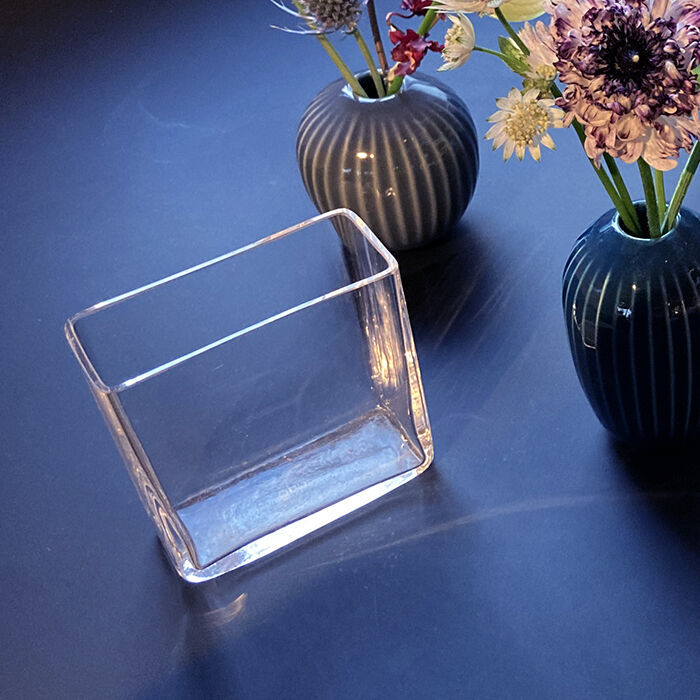 サムネイル： Flower Gift Ticket～5000円　iselyセレクトの花瓶＆季節の切花3回お届け～Petit