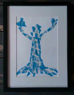 L'arbre adhésif bleu et blzanc