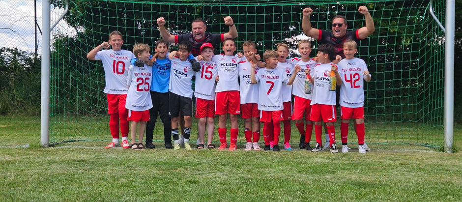 TSV Neusäß ist Meister 2025 – in unseren Trikots