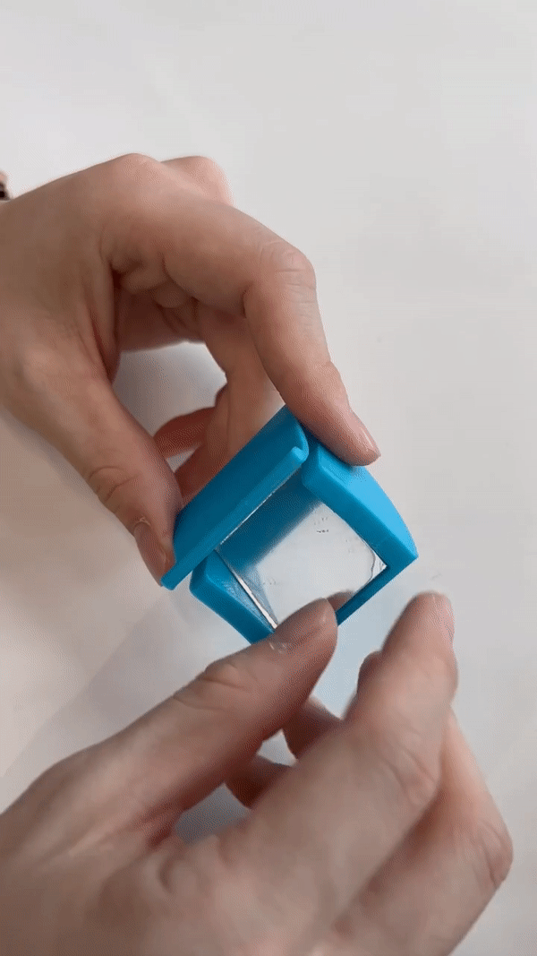 Peeling Gif.gif