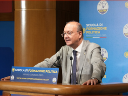 VALDITARA,AUMENTARE GLI STIPENTI AI DOCENTI.NESSUN TAGLIO ALL’ISTRUZIONE