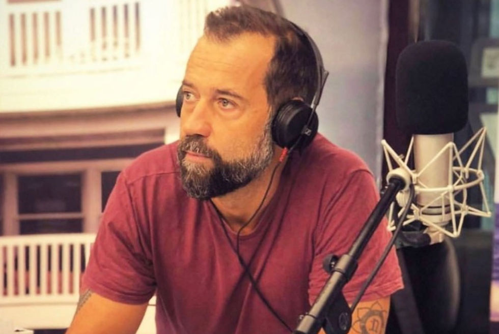 Fabio Volo: "La risata di tua madre un giorno sarà solo un ricordo. E i consigli di tuo padre, arriverà il momento in cui vorrai averli scritti"