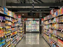 A grocery aisle