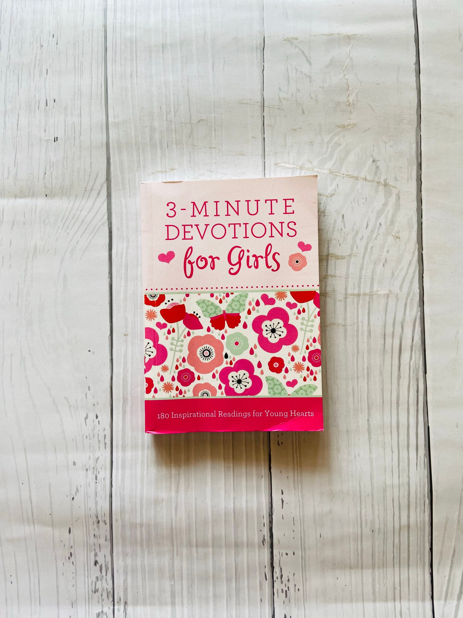 3 - Minutes devotions for girls