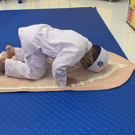 Pentingnya Menanamkan Ibadah Lewat Praktik Salat TK Islam Al Azhar 13 Rawamangun