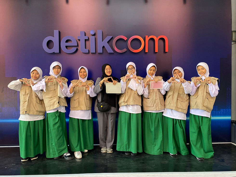 Belajar Langsung di Dunia Media: Kunjungan Ekskul Jurnalistik SMP Islam Al Azhar 12 Rawamangun ke Stasiun TV