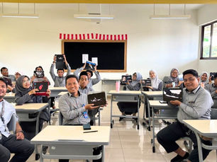 Learning and Teaching with iPad: Langkah Inovatif SMA Islam Al Azhar 33 Jatimakmur Meningkatkan Kualitas Pembelajaran