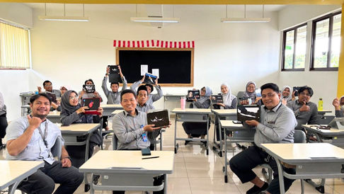 Learning and Teaching with iPad: Langkah Inovatif SMA Islam Al Azhar 33 Jatimakmur Meningkatkan Kualitas Pembelajaran