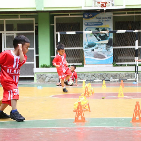Latihan Futsal Mini Match, Big Fun di TK Islam Al Azhar 13 Rawamangun