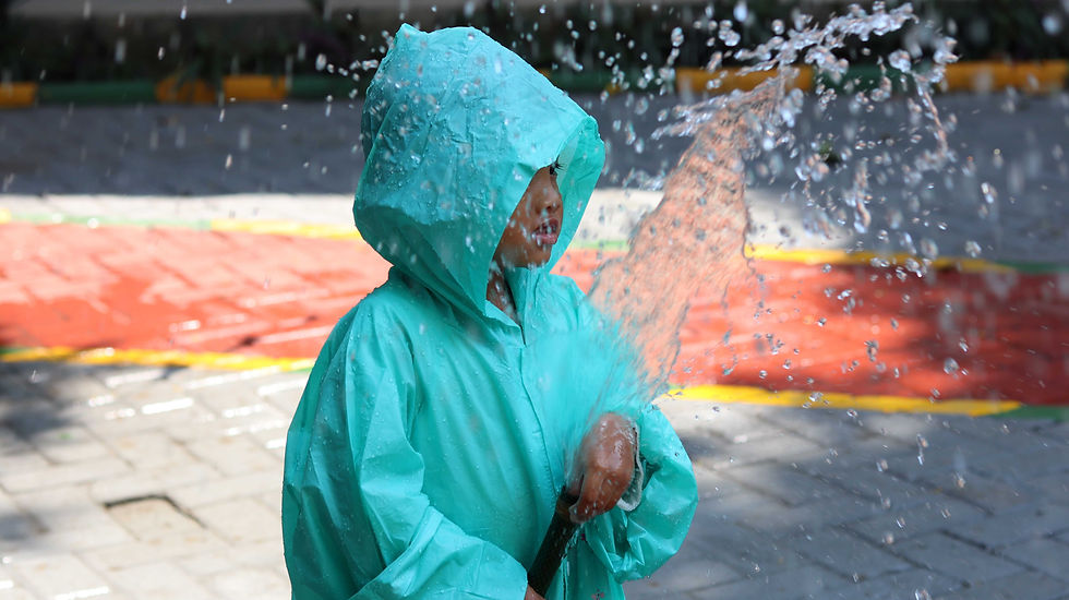 Bermain dan Belajar Bersama Air Hujan di Playgroup Sakinah Rawamangun