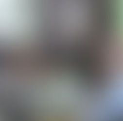 Murid dan Orang tua berkonsultasi dengan guru