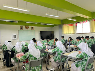 Prediction Test TOEFL SMA Islam Al Azhar 33 Jatimakmur: Mengukur Kompetensi Bahasa Inggris untuk Prestasi Global