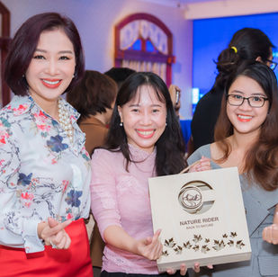 Giải pháp quà tặng doanh nghiệp mùa trung thu - Quà tặng trung thu cao cấp