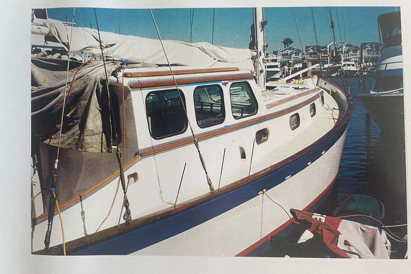 El Viento Boat.jpg
