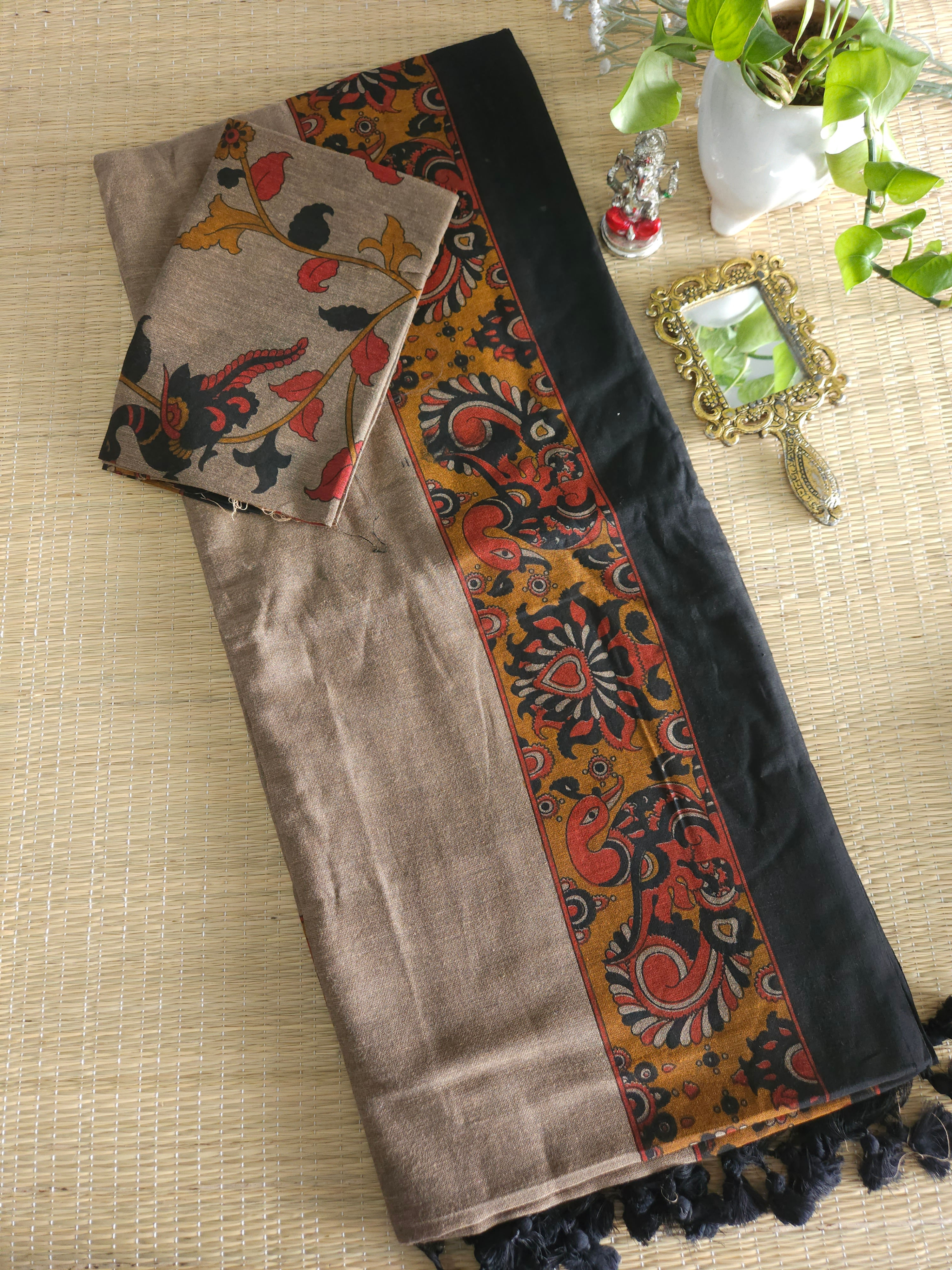 Pure mul mul cotton saree with kalamkari border 