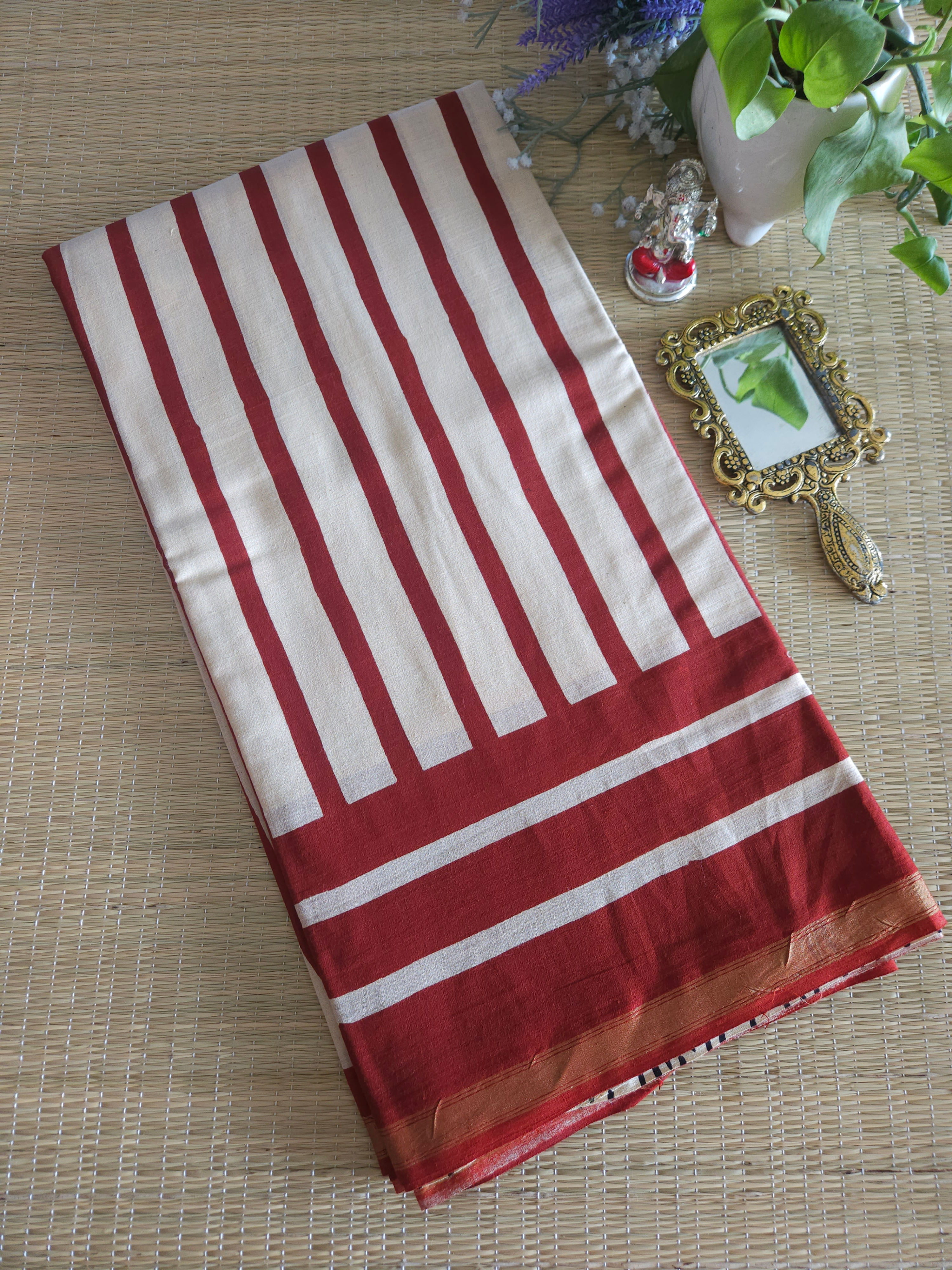 Mul Mul cotton saree with zari Border