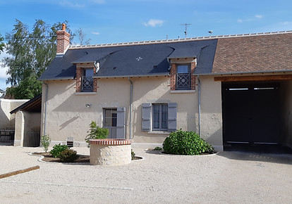 Cour Carrée Le Pressoir_edited.jpg