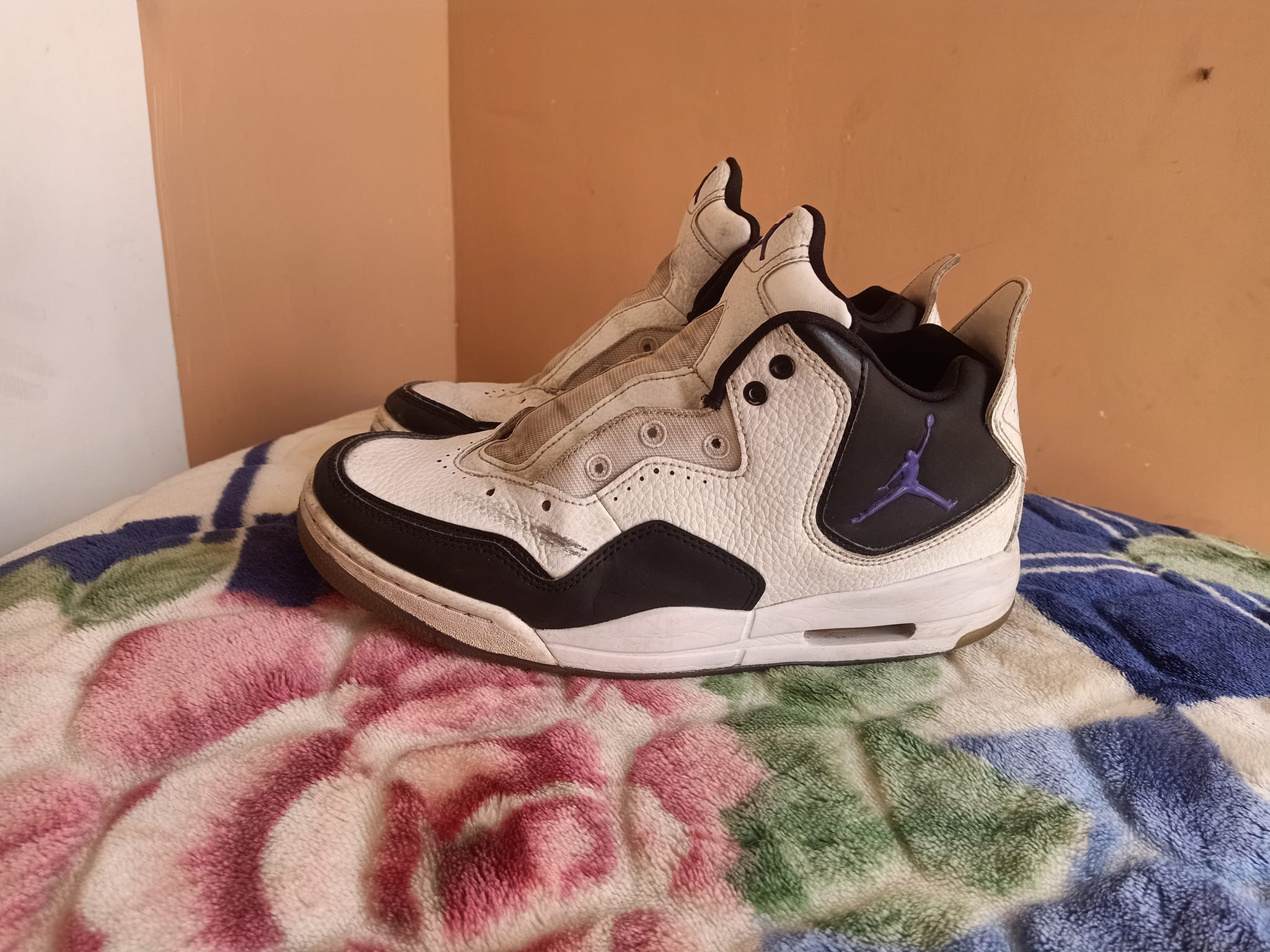 Jordan 4
