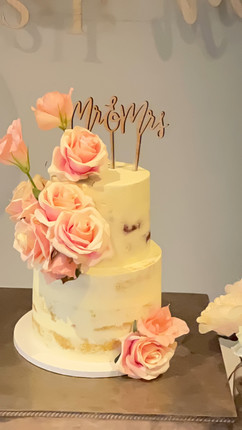 Luxe cakes- wedding cake.jpeg